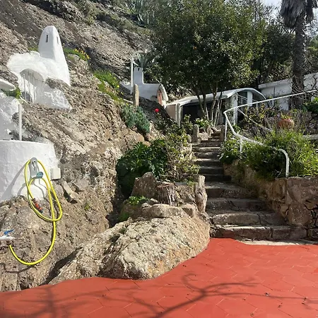 Cuevas La Solana Honorata * Juncalillo